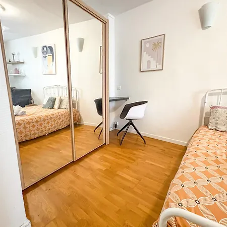 A Deux Pas Du Metro Apartmán *