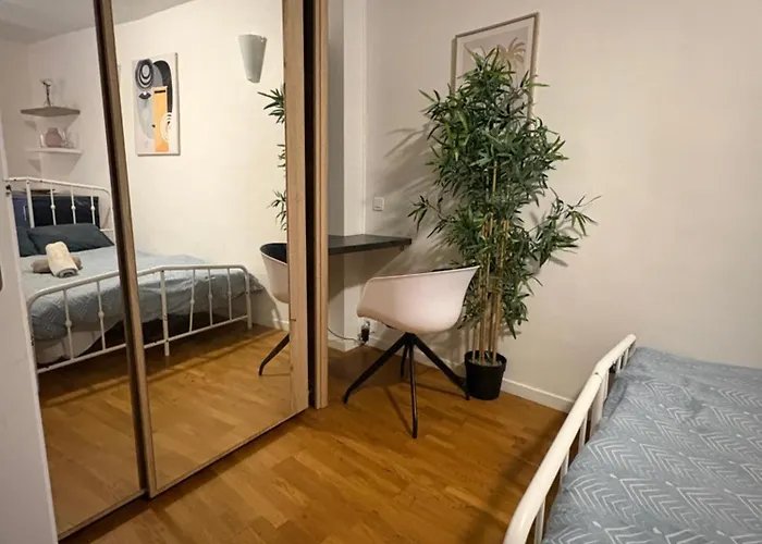 A Deux Pas Du Metro 巴黎